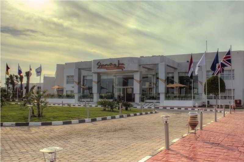 شارمينج إن 4*